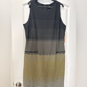 Elegant Black and Gold Patterned Dress